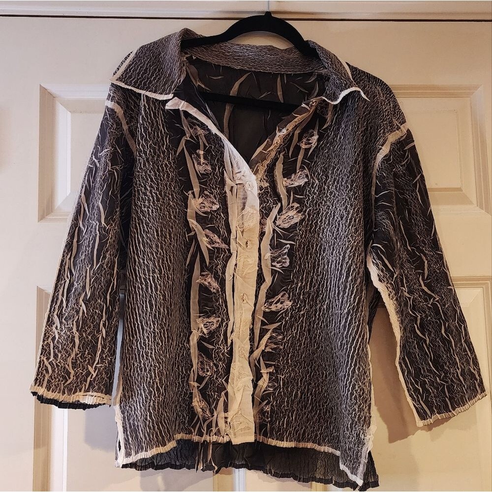 Women's Black and White Button Down Shirt